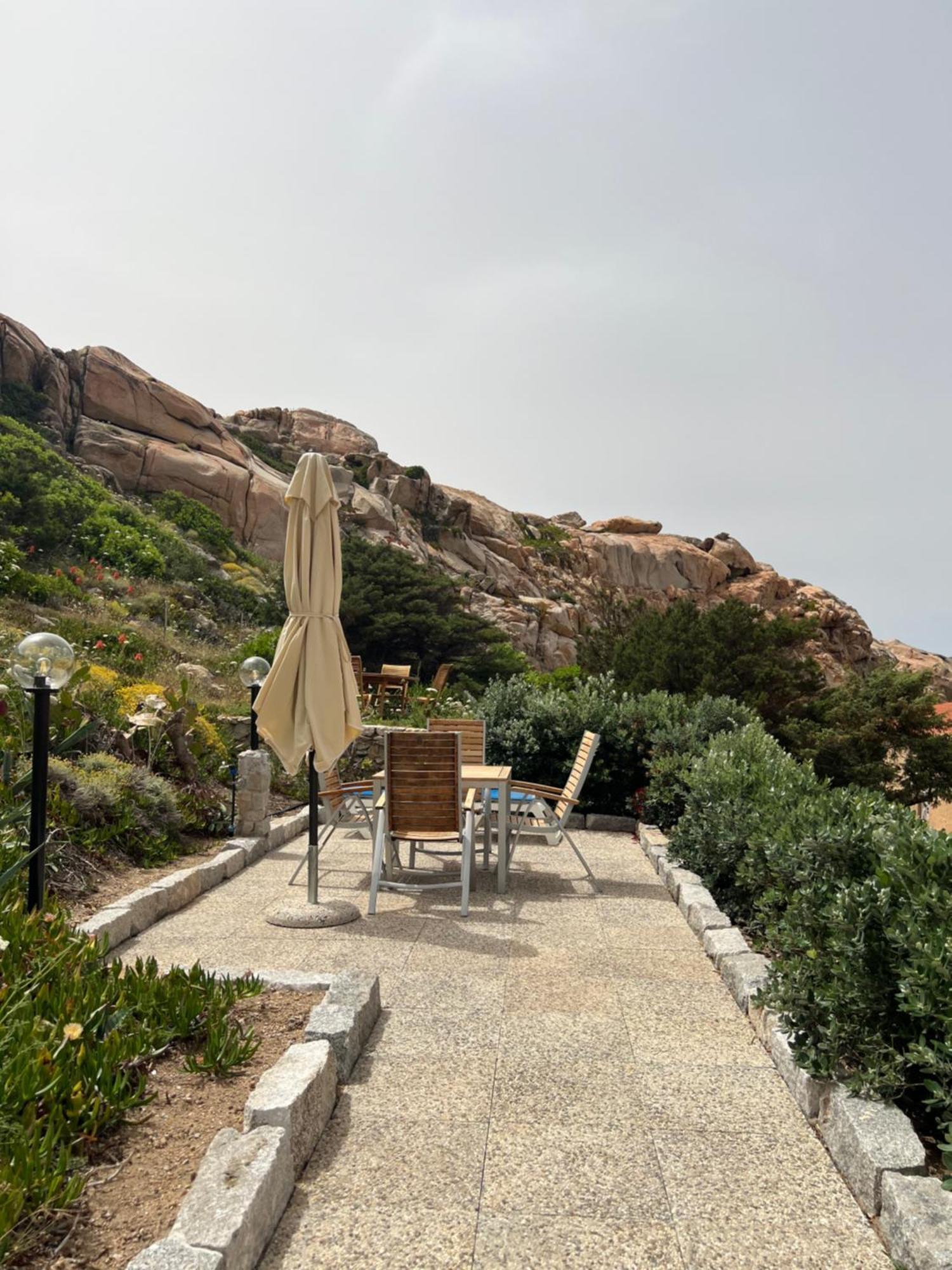 לה מדלנה Appartamento Il Paguro A Cala Francese מראה חיצוני תמונה